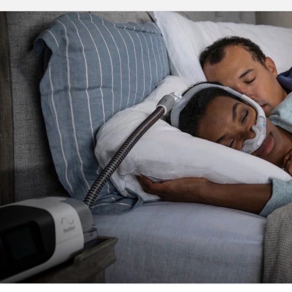 ResMed AirSense 11 AutoSet CPAP Machine HumidAir Tubing Case Power Cord Mask - Picture 3 of 8